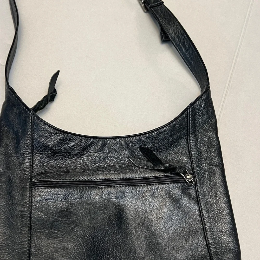 SVEN LEATHER CROSSBODY BAG METALLIC BLACK BERKELEY USA